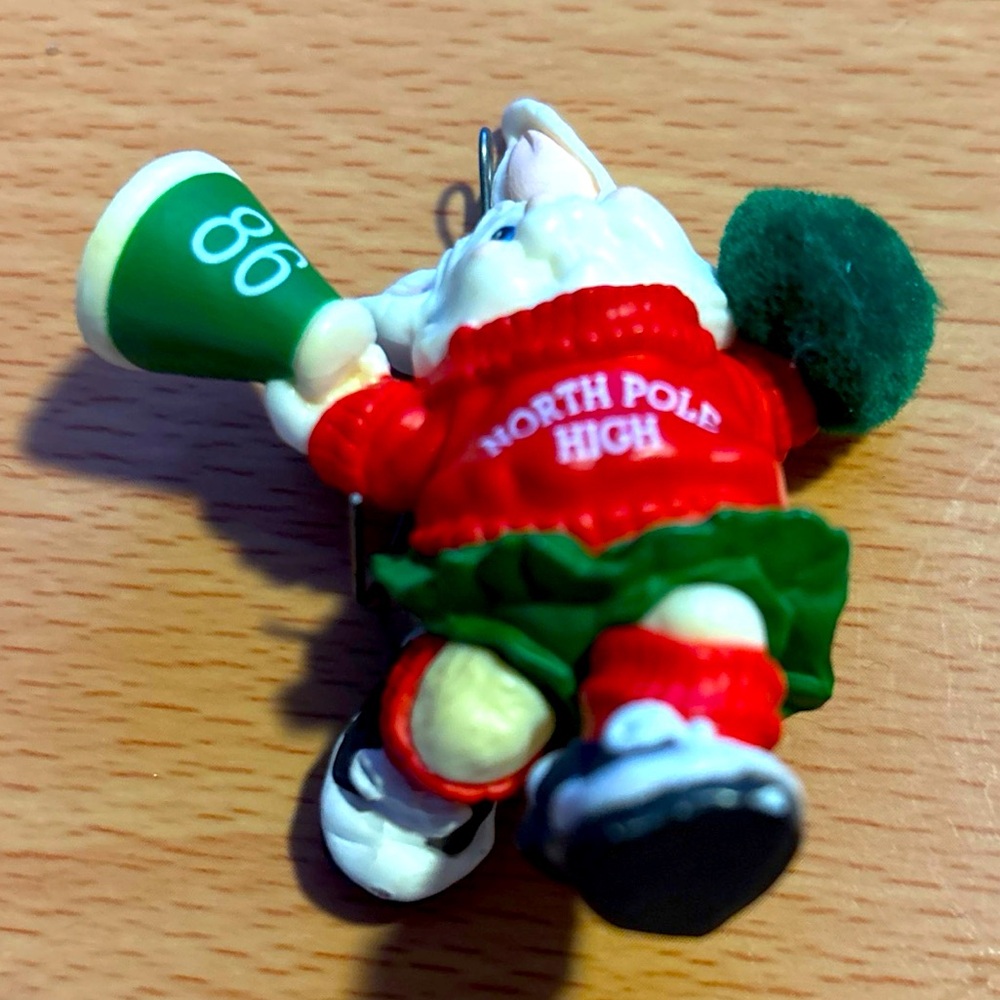 Vintage 1986, Hallmark  north pole high cheerleader bunny, Rah Rah Rabbit